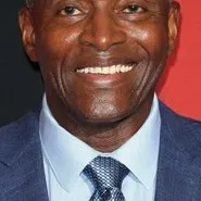 Carl Lumbly