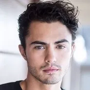 Darren Barnet