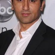 Cliff Curtis